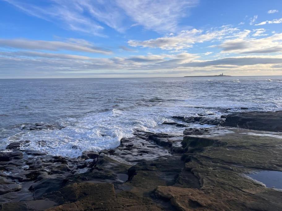 Vila Amazing Sea Views And Hot Tub Amble Exteriér fotografie